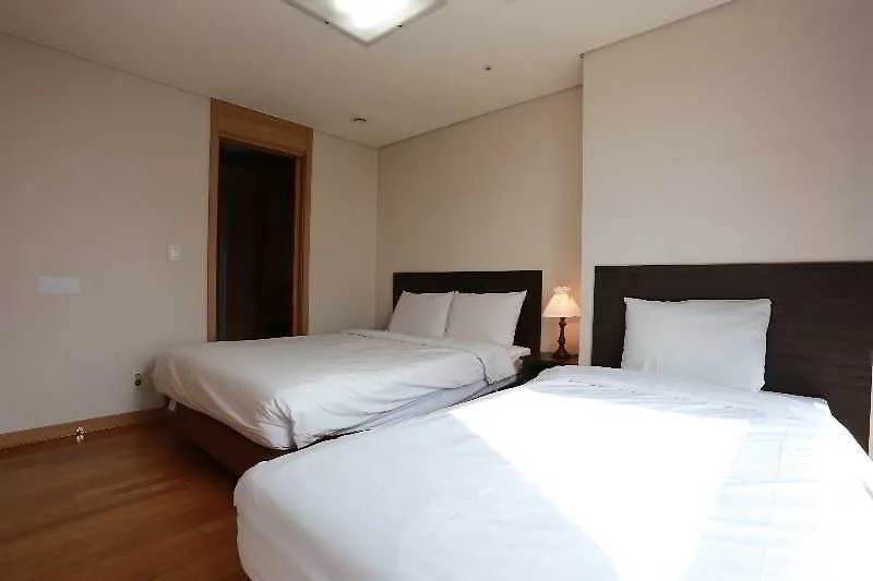 Brown Suites Serviced Residence 서울특별시 3*,